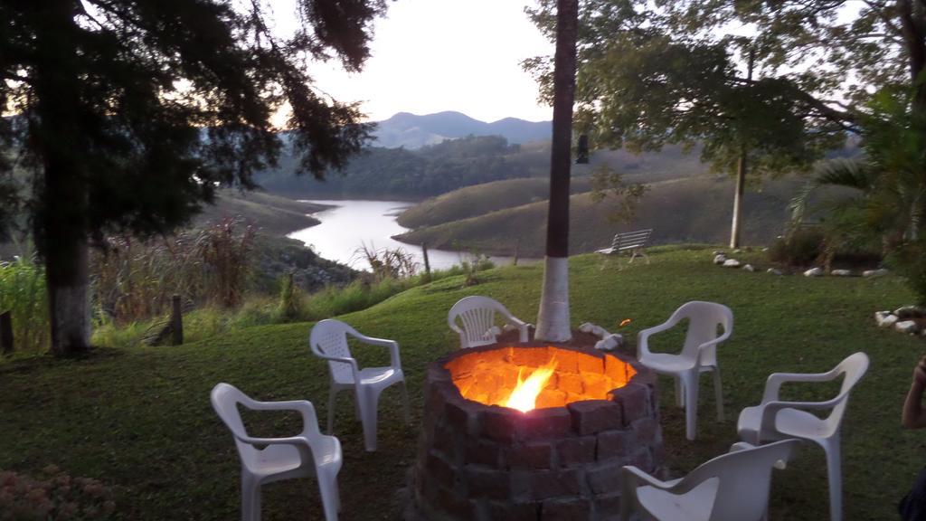 Pousada Canto Do Lago Piracaia Eksteriør bilde