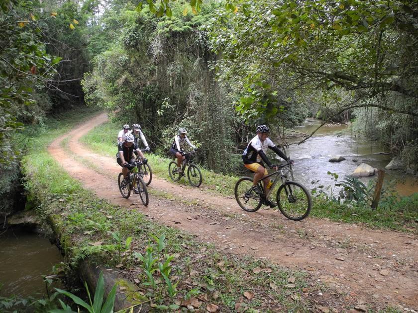 Pousada Canto Do Lago Piracaia Eksteriør bilde